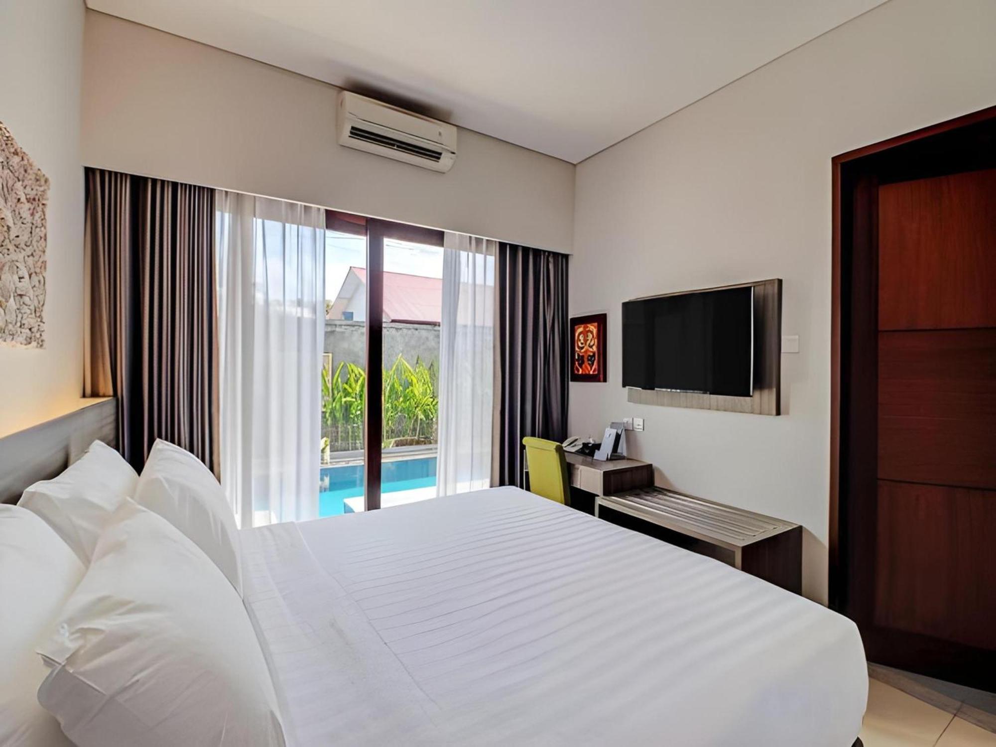 Townhouse Oak Signature Hotel Sanur  Bagian luar foto
